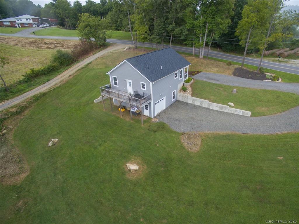 1048 Bear Creek Road Leicester NC 28748