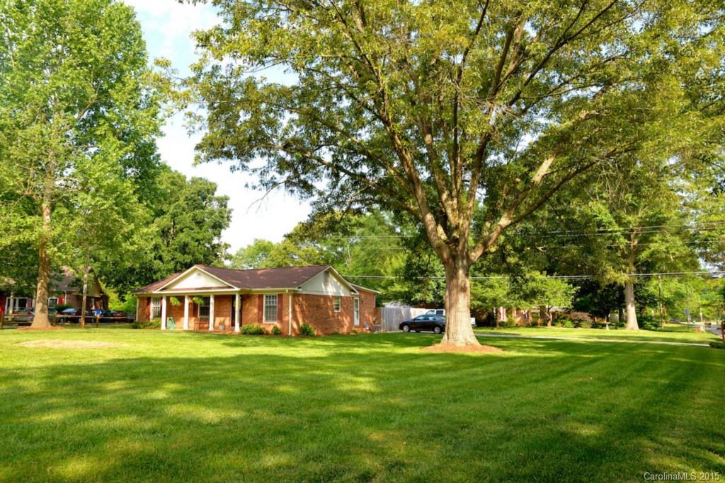 100 Peachtree Court Matthews NC 28104