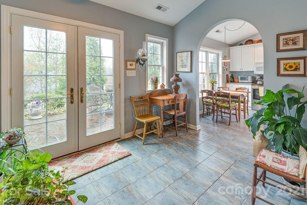 20 Stonebridge Drive Asheville NC 28805