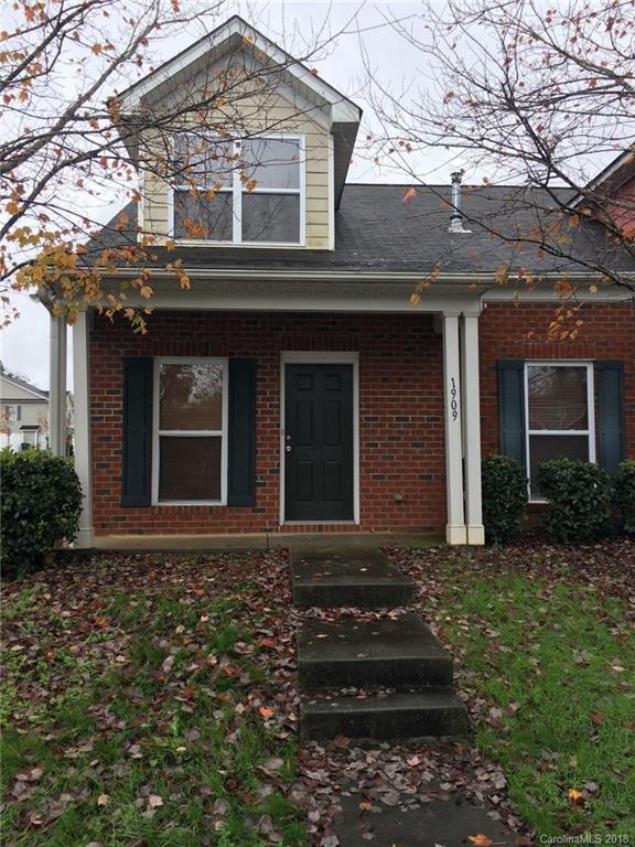1909 Butterfly Lane Charlotte NC 28269
