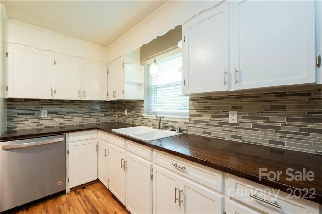 1966 13th Street NE Hickory NC 28601