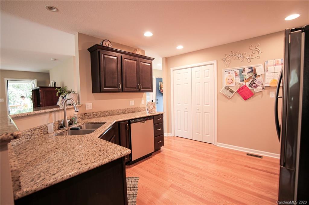 48 Parrot Road Candler NC 28715