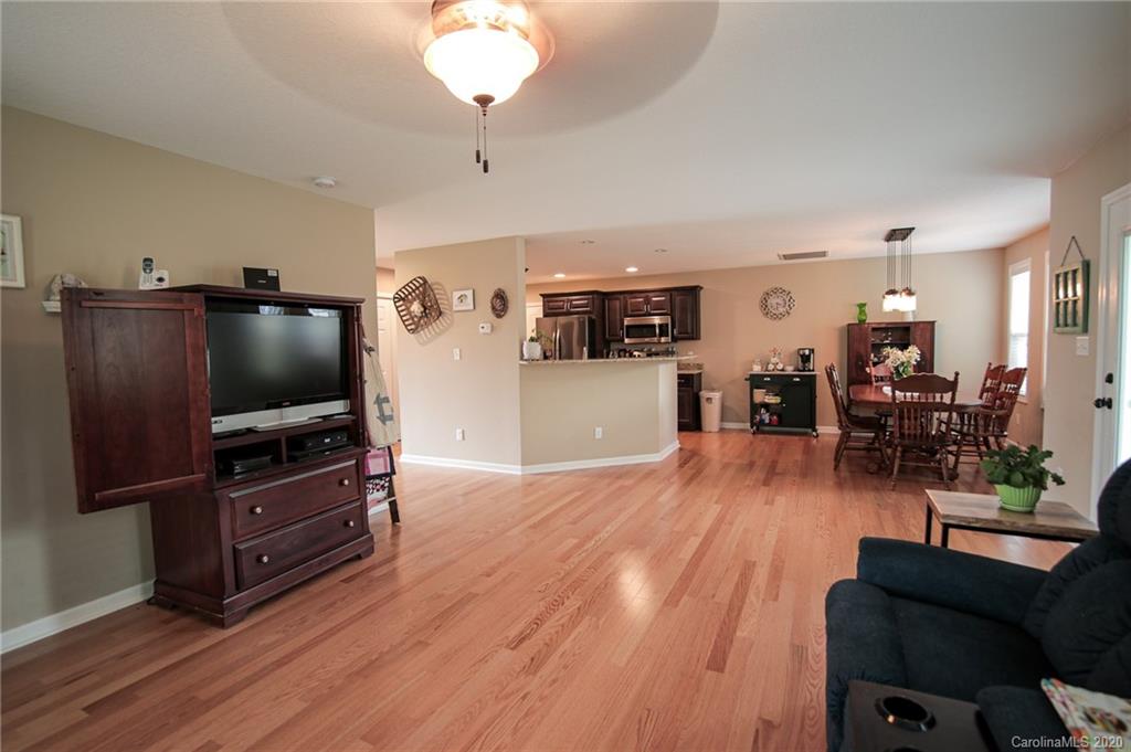 48 Parrot Road Candler NC 28715