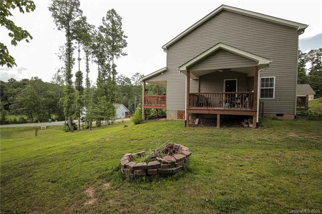 48 Parrot Road Candler NC 28715
