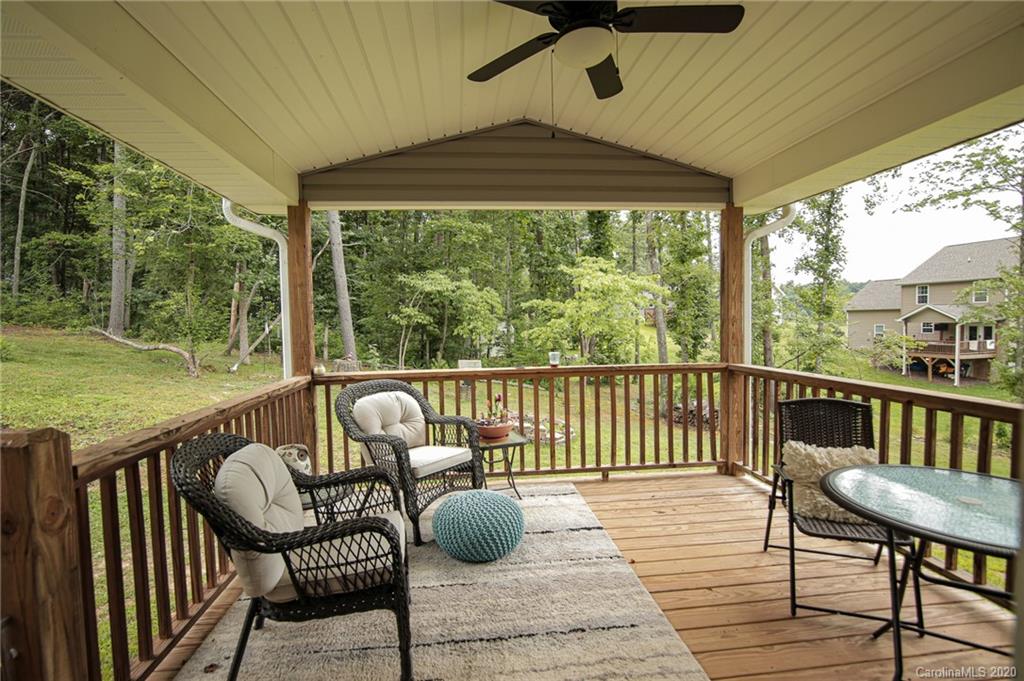 48 Parrot Road Candler NC 28715