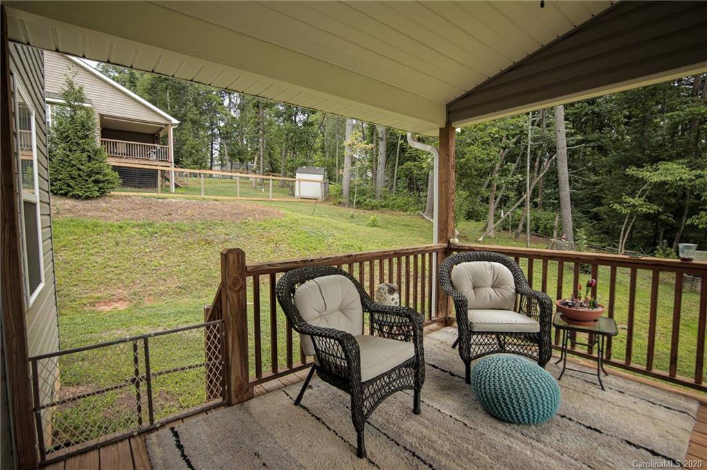 48 Parrot Road Candler NC 28715