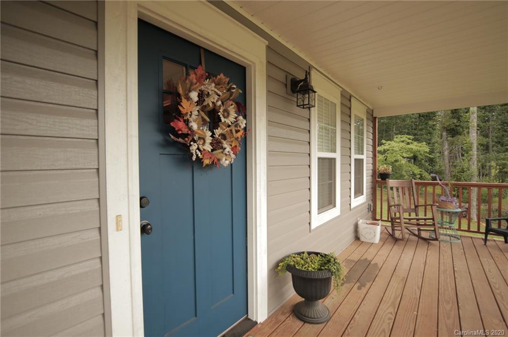 48 Parrot Road Candler NC 28715