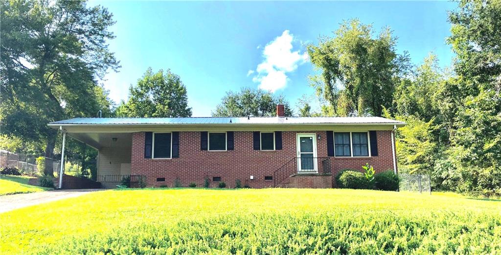 3133 Castle Avenue Hickory NC 28601