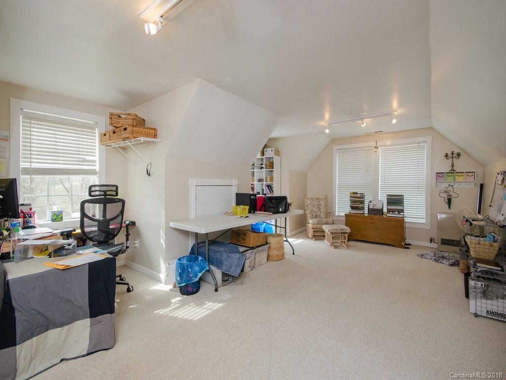 9 Clearbrook Crossing Asheville NC 28803