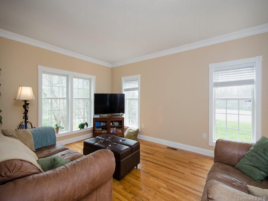 9 Clearbrook Crossing Asheville NC 28803