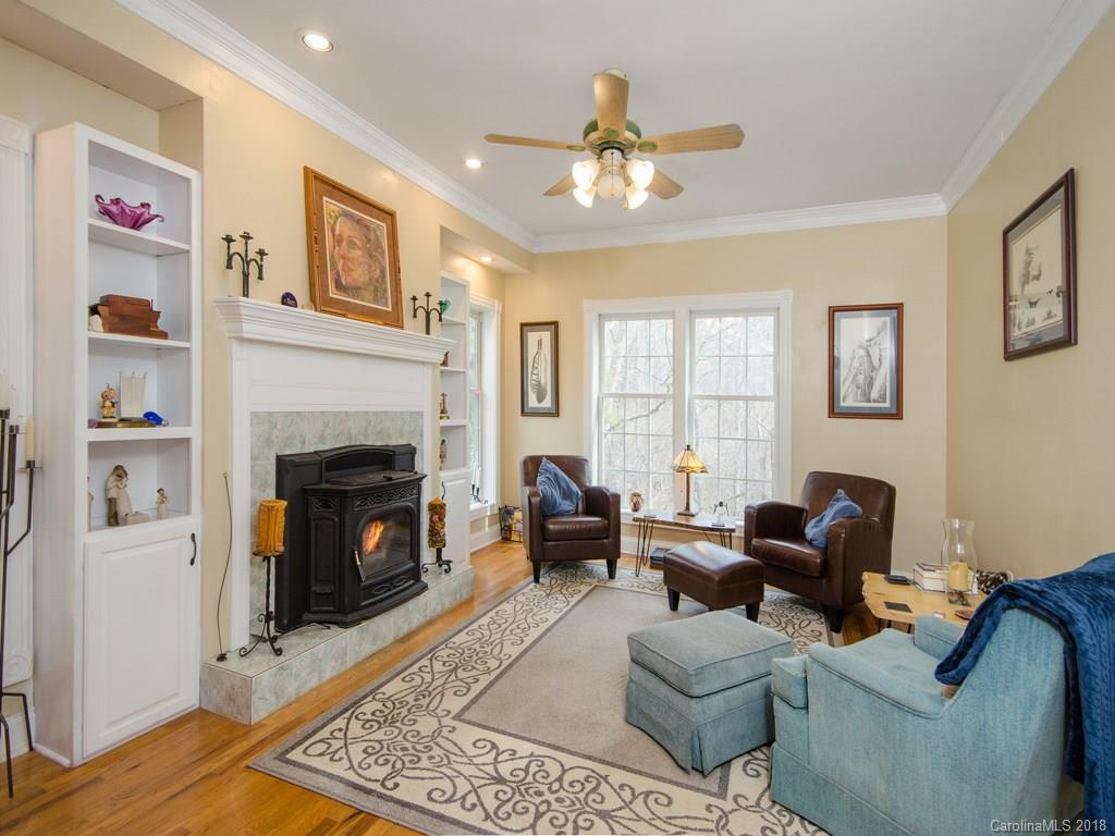 9 Clearbrook Crossing Asheville NC 28803