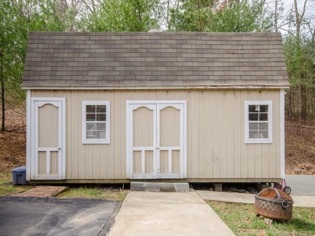 9 Clearbrook Crossing Asheville NC 28803