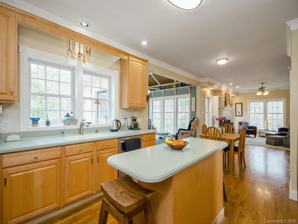 9 Clearbrook Crossing Asheville NC 28803
