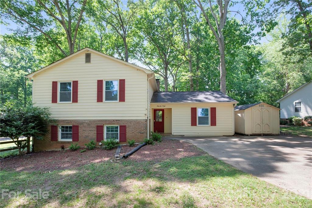 4608 Oakwood Circle Gastonia NC 28056