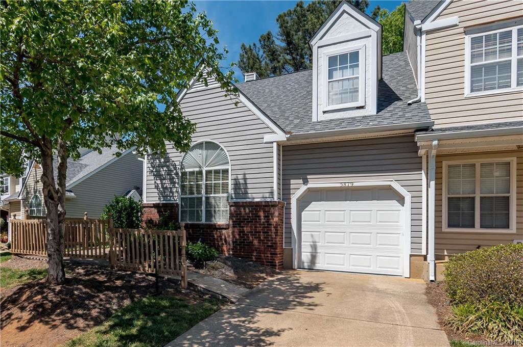 5879 Prescott Court Charlotte NC 28269