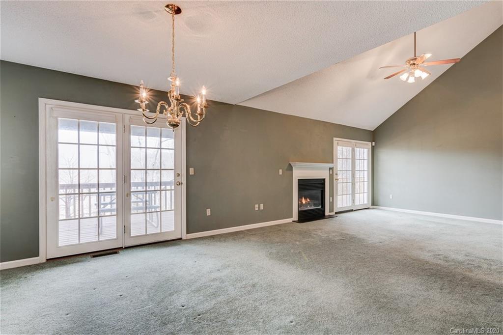 8 Tree Top Place Black Mountain NC 28711