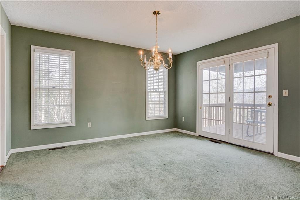 8 Tree Top Place Black Mountain NC 28711