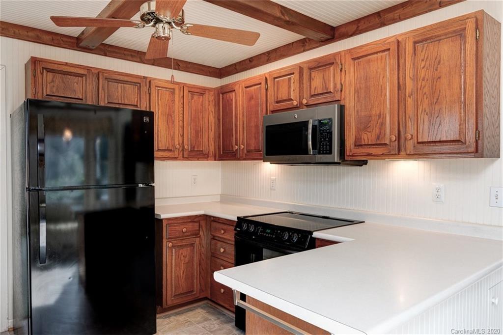 8 Tree Top Place Black Mountain NC 28711