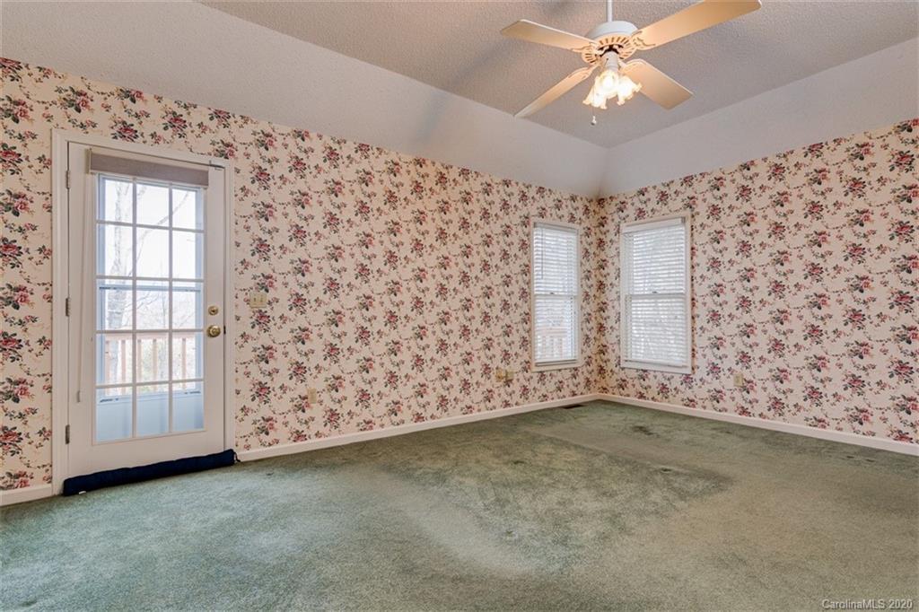 8 Tree Top Place Black Mountain NC 28711