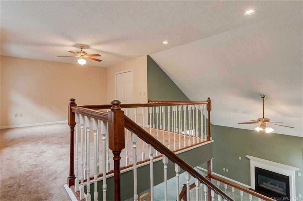 8 Tree Top Place Black Mountain NC 28711