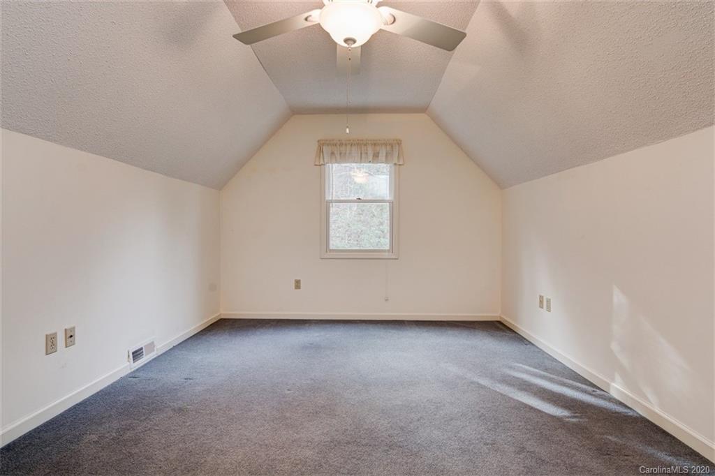 8 Tree Top Place Black Mountain NC 28711