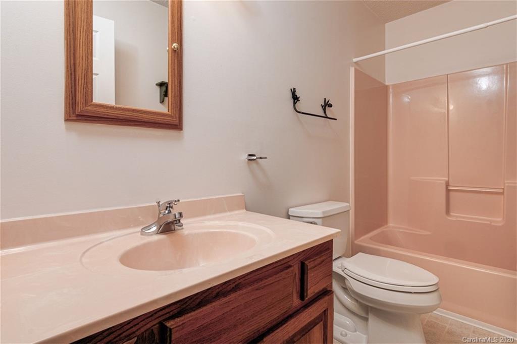 8 Tree Top Place Black Mountain NC 28711