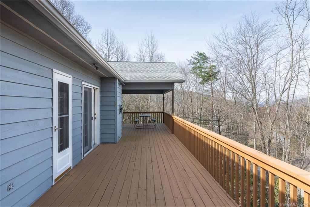 8 Tree Top Place Black Mountain NC 28711