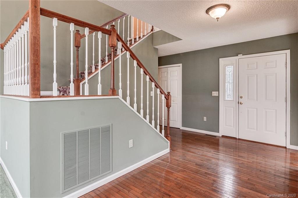 8 Tree Top Place Black Mountain NC 28711