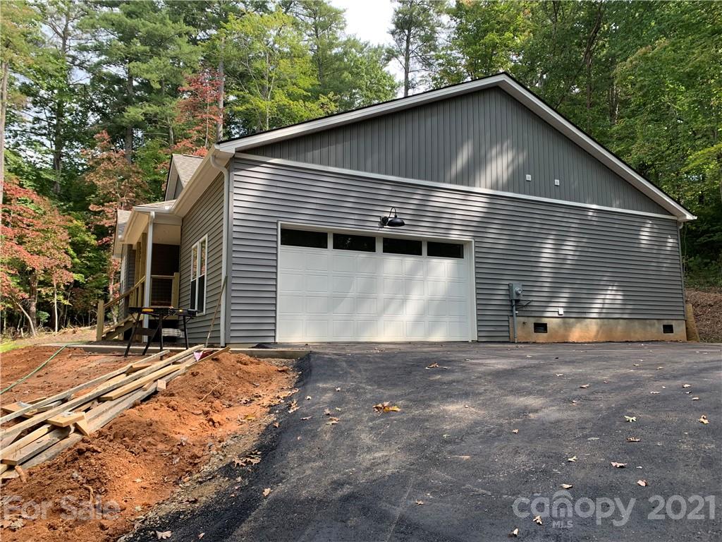 208 Robinson Hollow Drive Candler NC 28715