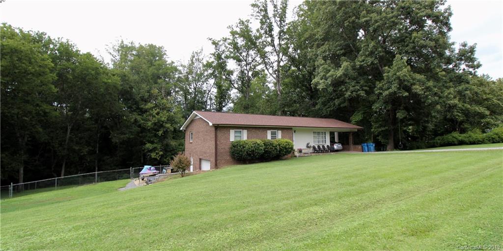 1682 Lazenby Street Newton NC 28658