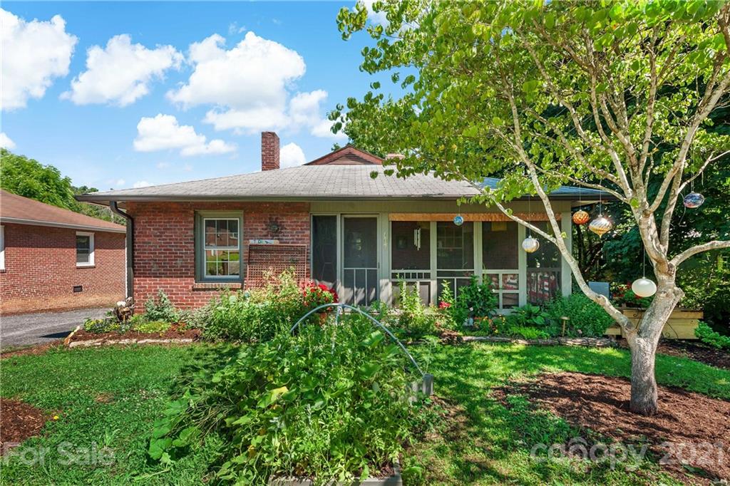 107 Gibbs Street Swannanoa NC 28778