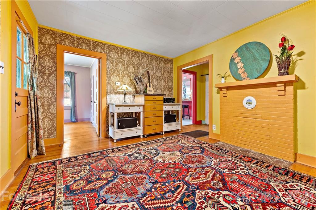 107 Gibbs Street Swannanoa NC 28778