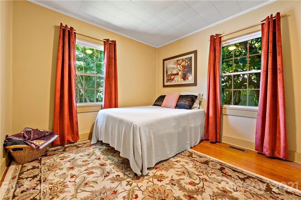107 Gibbs Street Swannanoa NC 28778