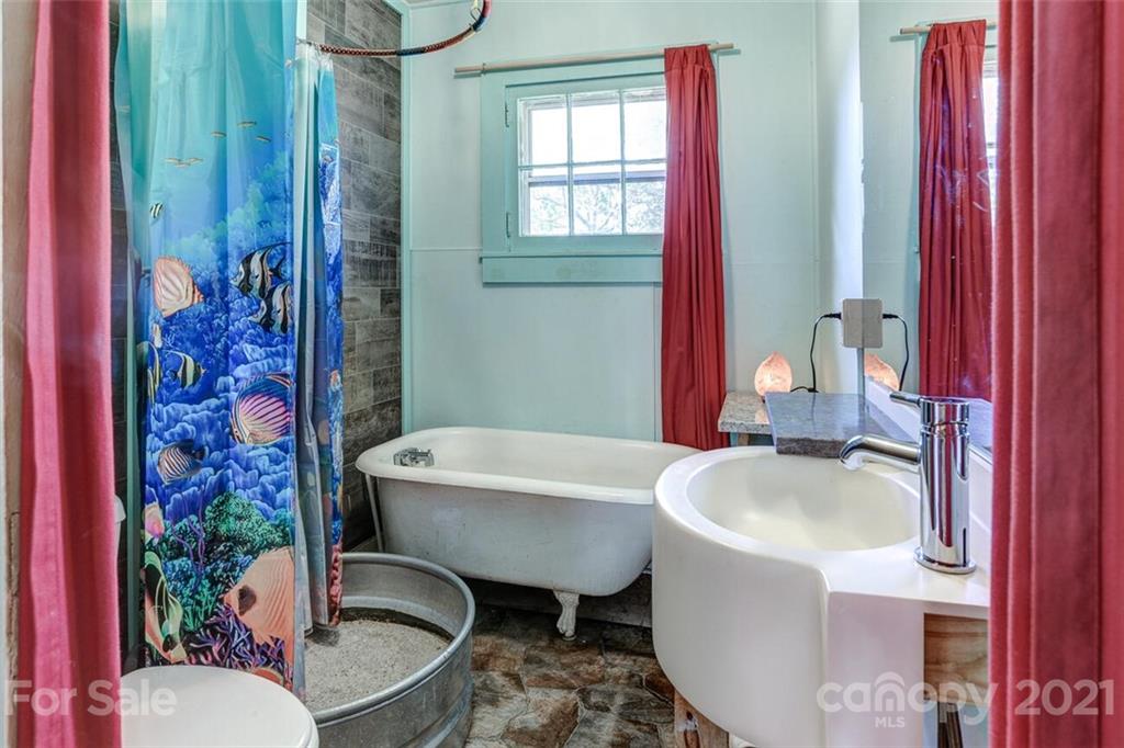 107 Gibbs Street Swannanoa NC 28778