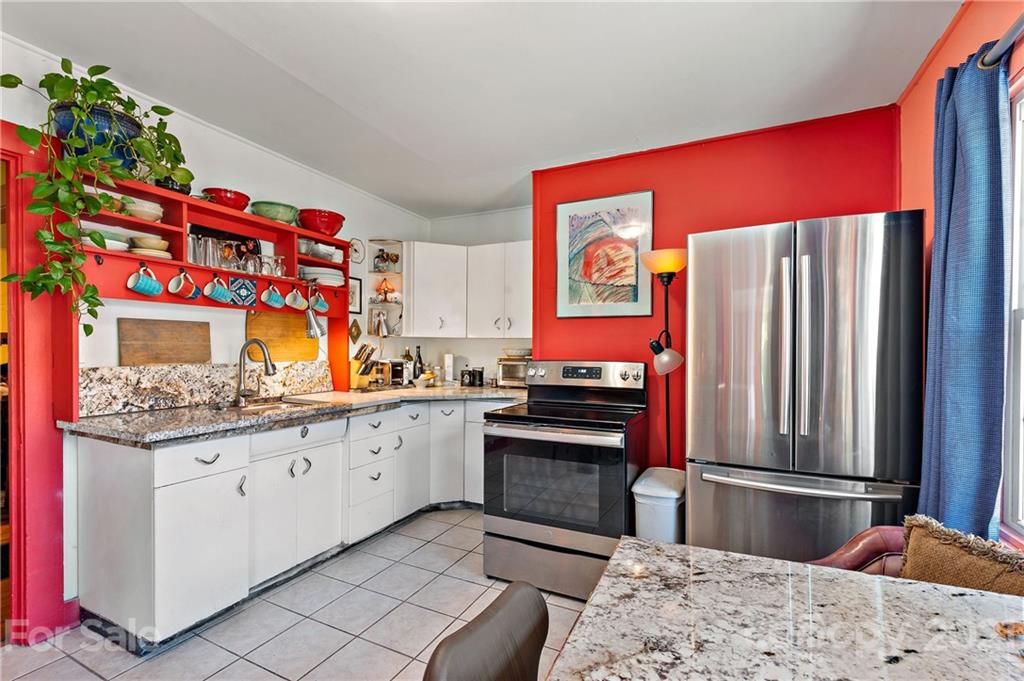 107 Gibbs Street Swannanoa NC 28778