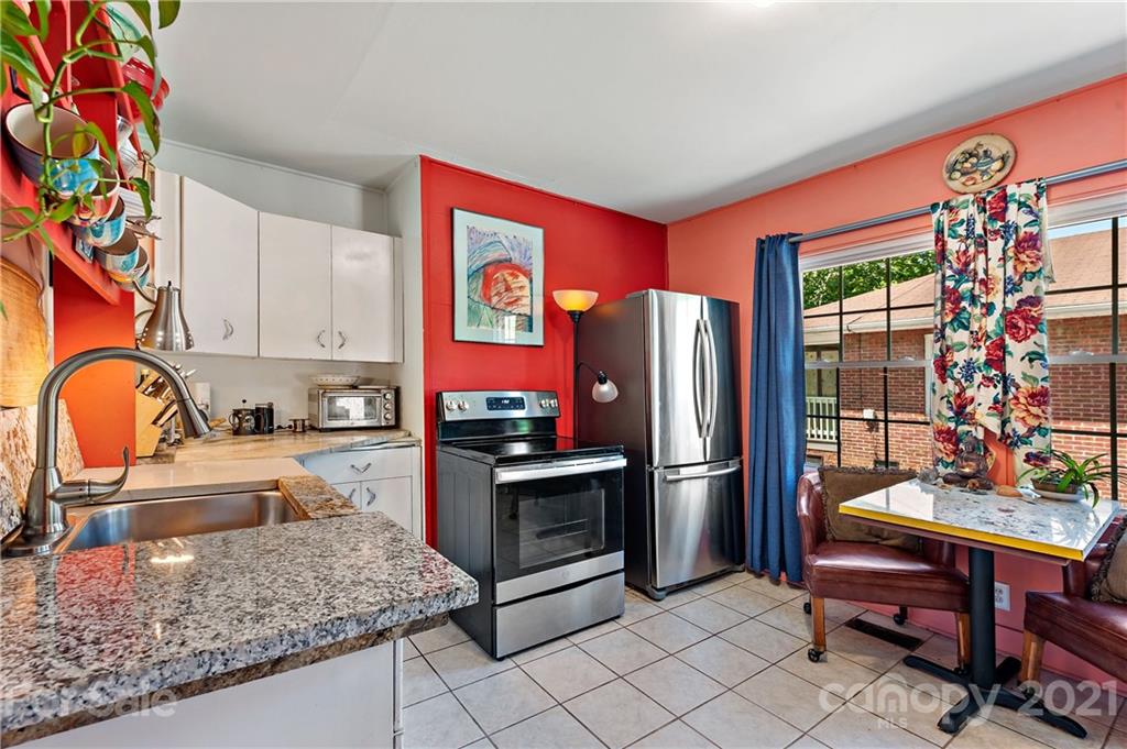 107 Gibbs Street Swannanoa NC 28778