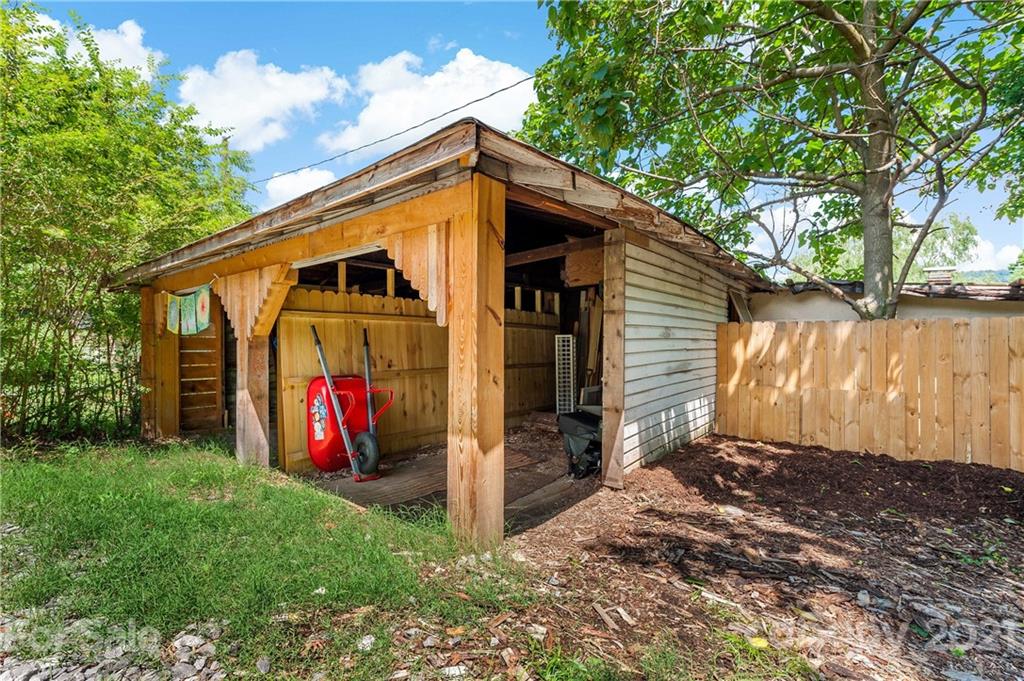 107 Gibbs Street Swannanoa NC 28778