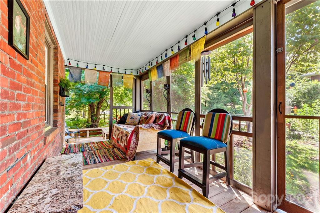 107 Gibbs Street Swannanoa NC 28778