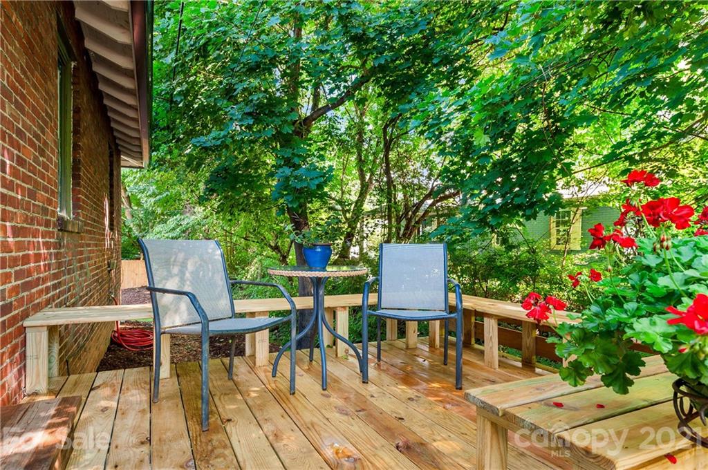 107 Gibbs Street Swannanoa NC 28778
