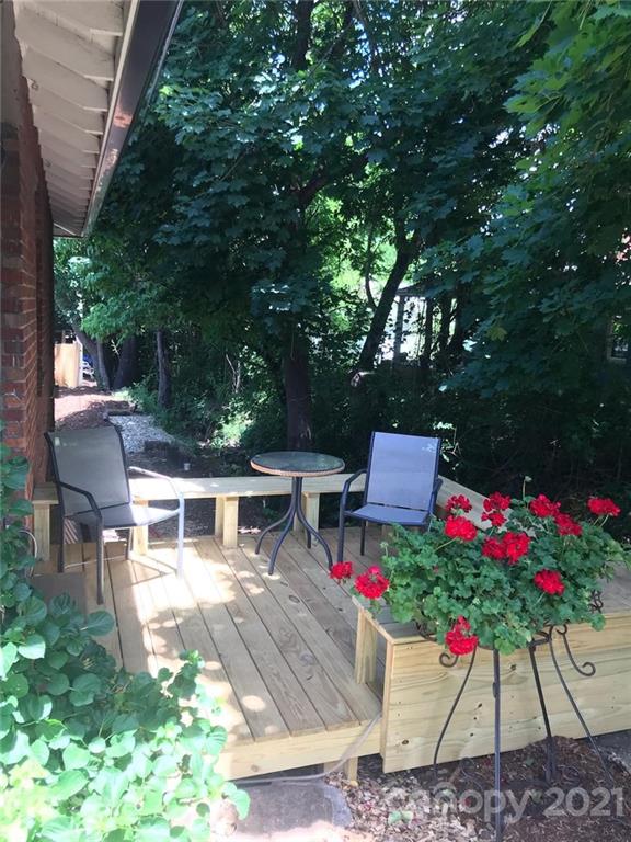 107 Gibbs Street Swannanoa NC 28778