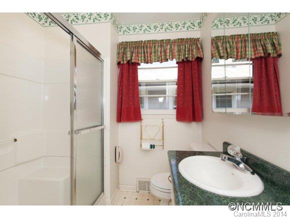 9 Brucemont Place Asheville NC 28806