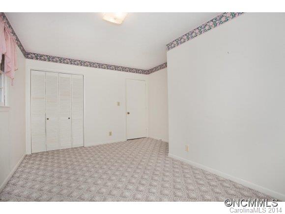 9 Brucemont Place Asheville NC 28806