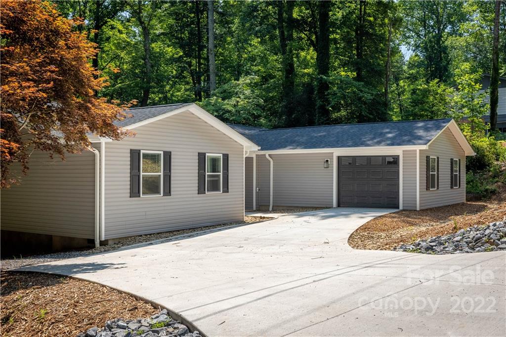 3517 Crestwood Drive Morganton NC 28655