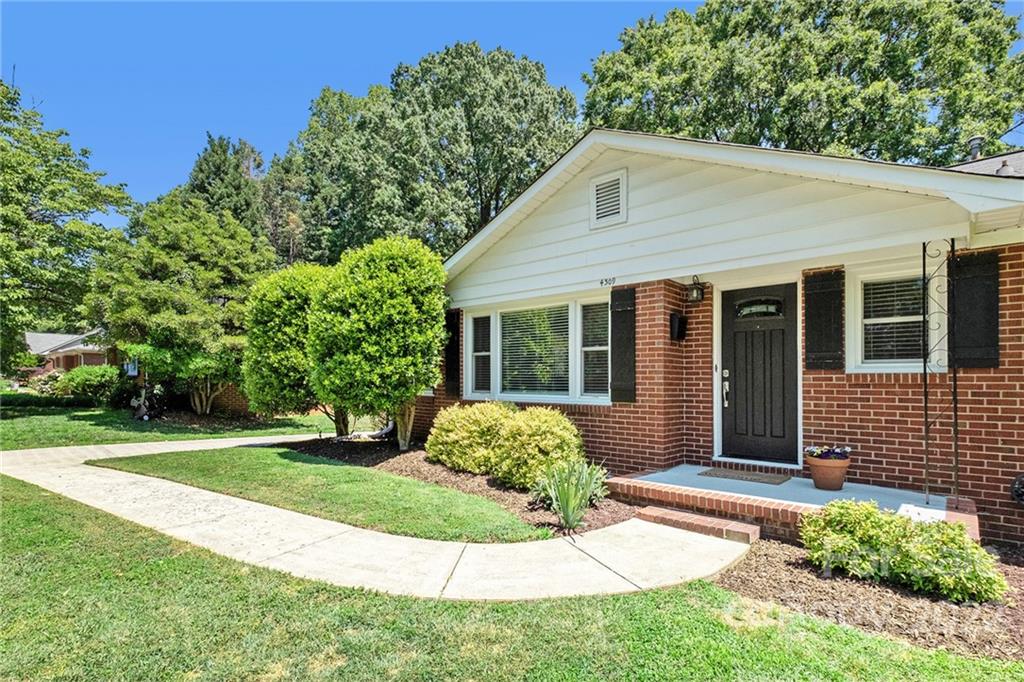 4309 Castlewood Road Charlotte NC 28209