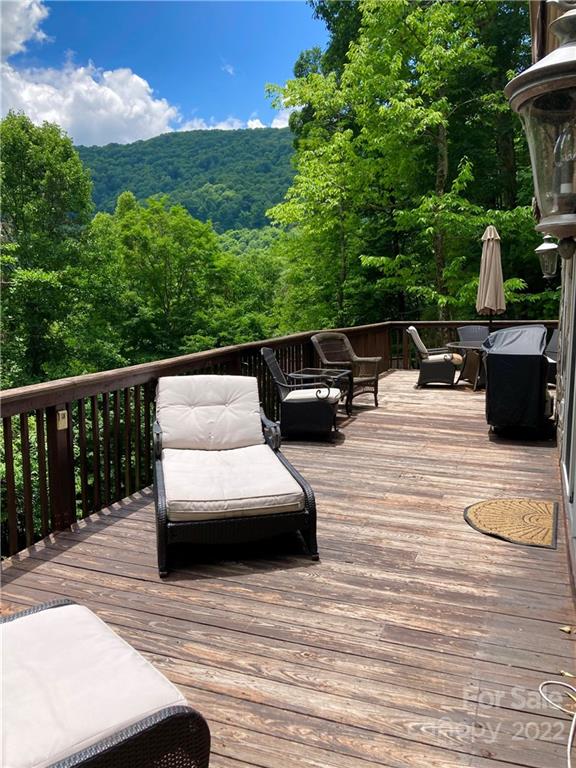 160 Flying Hawk Trail Waynesville NC 28786