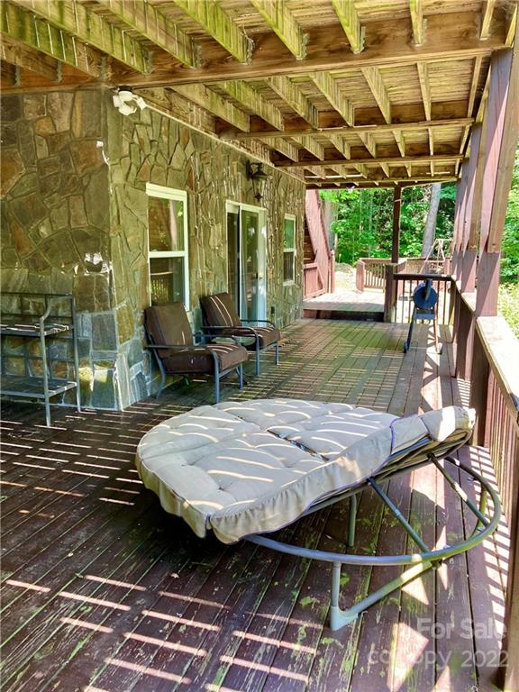 160 Flying Hawk Trail Waynesville NC 28786
