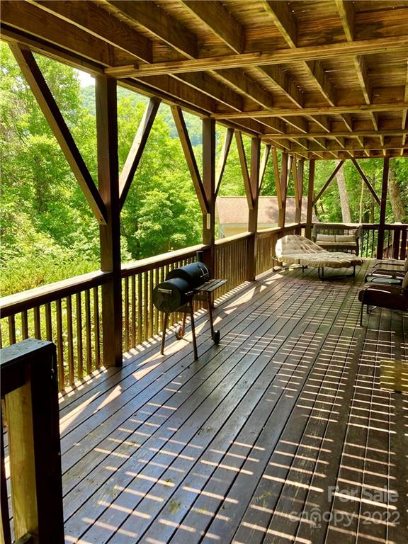 160 Flying Hawk Trail Waynesville NC 28786