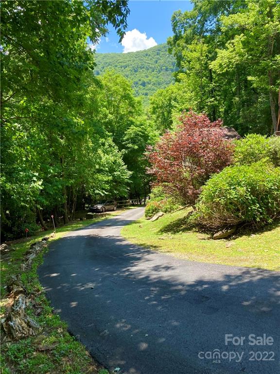 160 Flying Hawk Trail Waynesville NC 28786