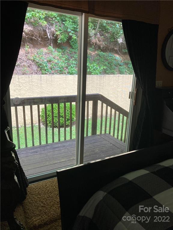 160 Flying Hawk Trail Waynesville NC 28786