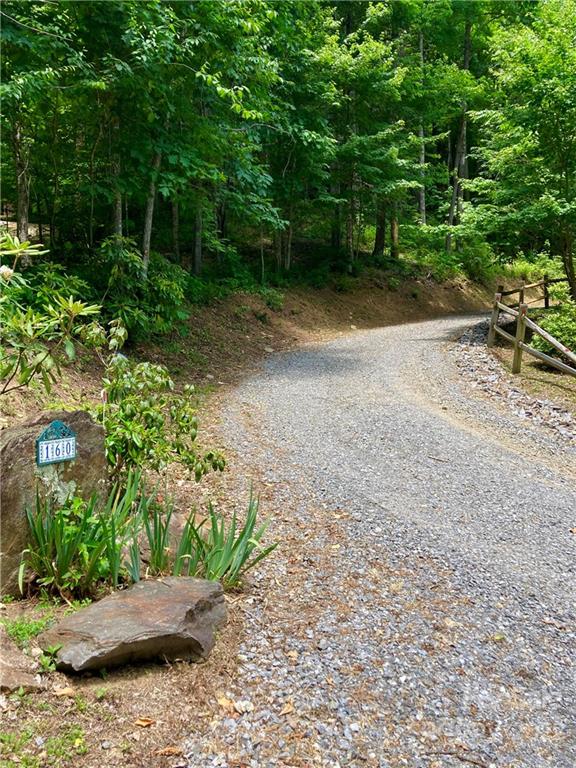 160 Flying Hawk Trail Waynesville NC 28786